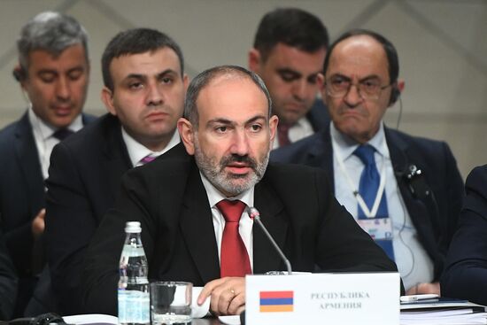 Премьер-министр РФ Д. Медведев принял участие в заседаниях Совета глав правительств СНГ и Евразийского межправительственного совета