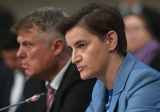 Премьер-министр РФ Д. Медведев принял участие в заседаниях Совета глав правительств СНГ и Евразийского межправительственного совета