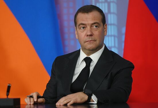 Премьер-министр РФ Д. Медведев принял участие в заседаниях Совета глав правительств СНГ и Евразийского межправительственного совета