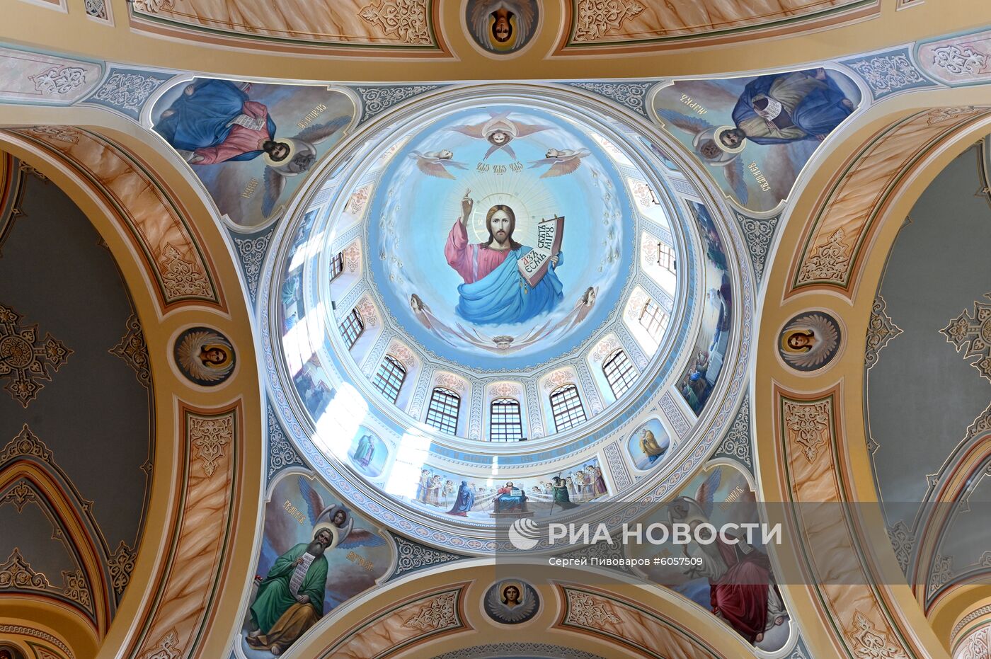 Завершение реставрации Кафедрального собора Ростова