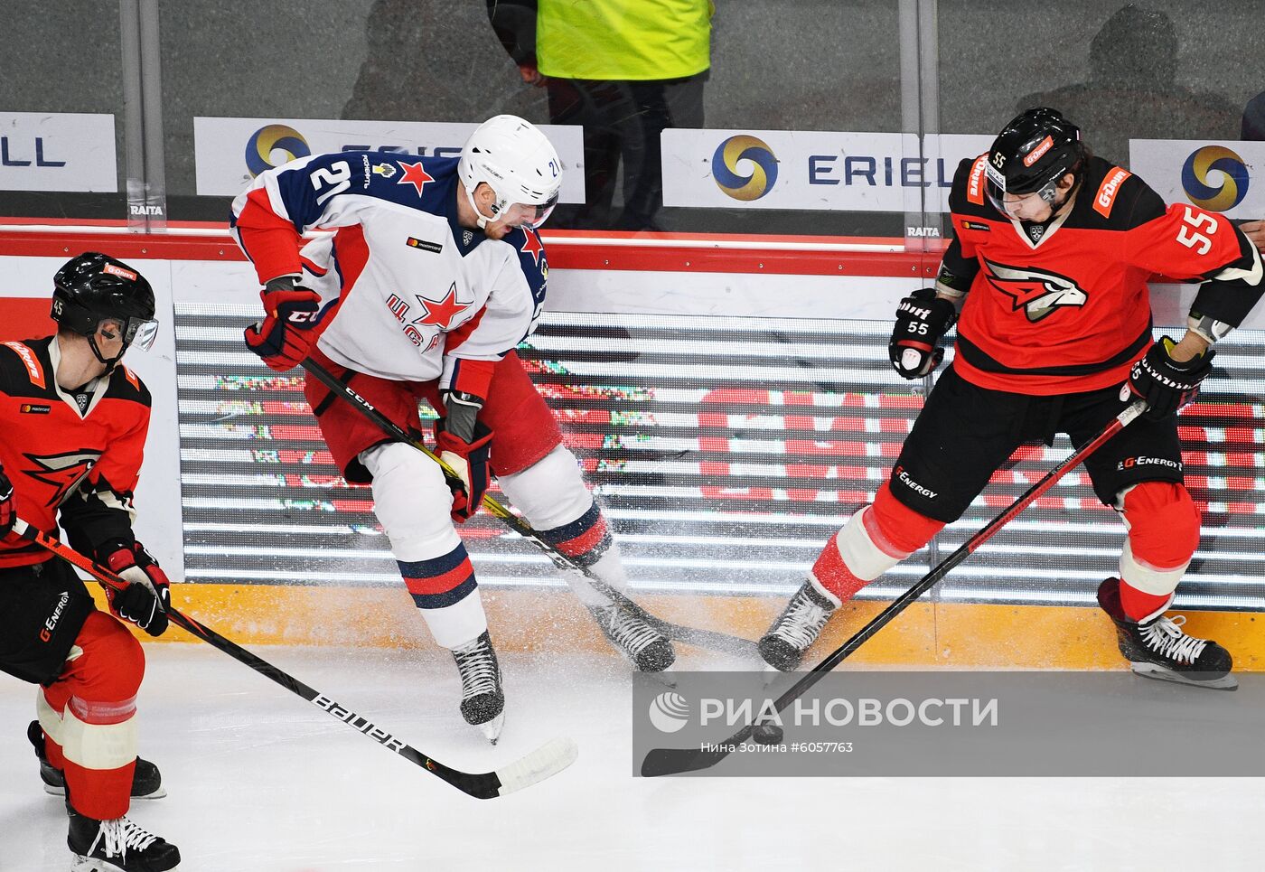 Хоккей. КХЛ. Матч "Авангард" - ЦСКА