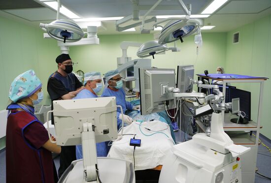 Операция по лечению аритмии с использованием метода криоаблации 