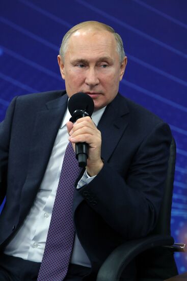 Рабочая поездка президента РФ В. Путина в Калининградскую область