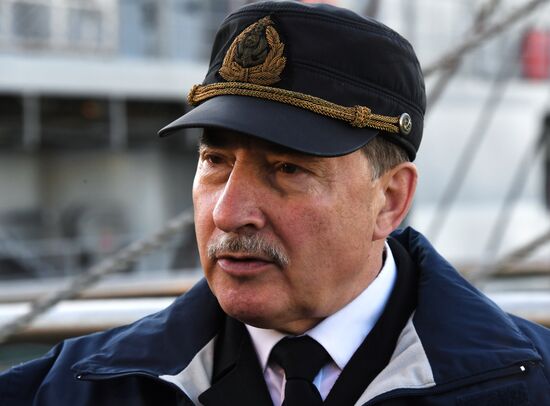 Проводы учебного парусного судна "Паллада" в кругосветное плавание