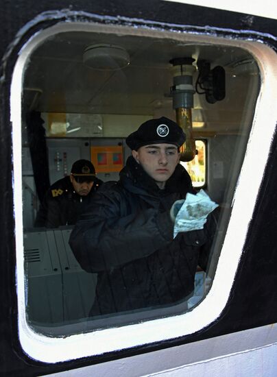 Проводы учебного парусного судна "Паллада" в кругосветное плавание