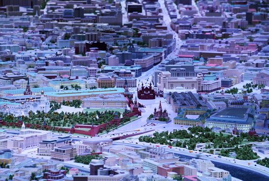 Завершение реконструкции архитектурного макета центра Москвы на ВДНХ