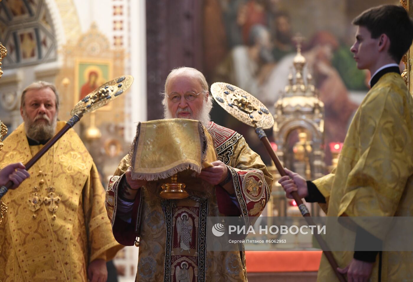 Литургия по случаю присоединения Архиепископии западноевропейских приходов русской традиции к РПЦ