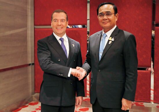 Премьер-министр РФ Д. Медведев прибыл в Бангкок для участия в Восточноазиатском саммите и деловом инвестиционном саммите АСЕАН