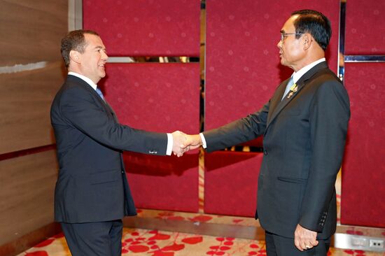 Премьер-министр РФ Д. Медведев прибыл в Бангкок для участия в Восточноазиатском саммите и деловом инвестиционном саммите АСЕАН