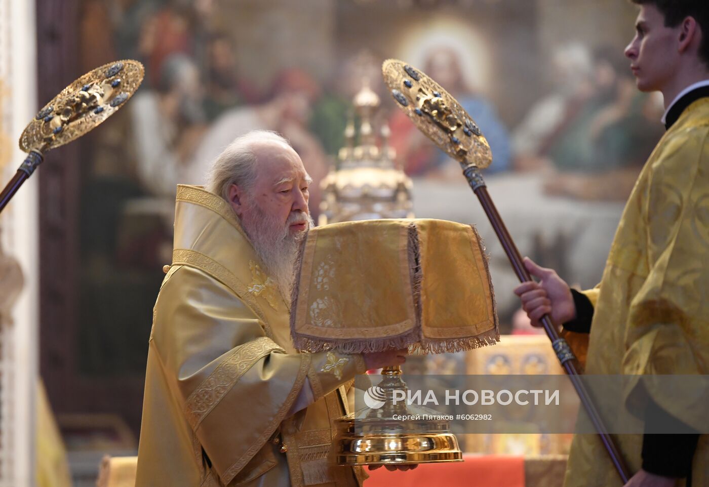 Литургия по случаю присоединения Архиепископии западноевропейских приходов русской традиции к РПЦ