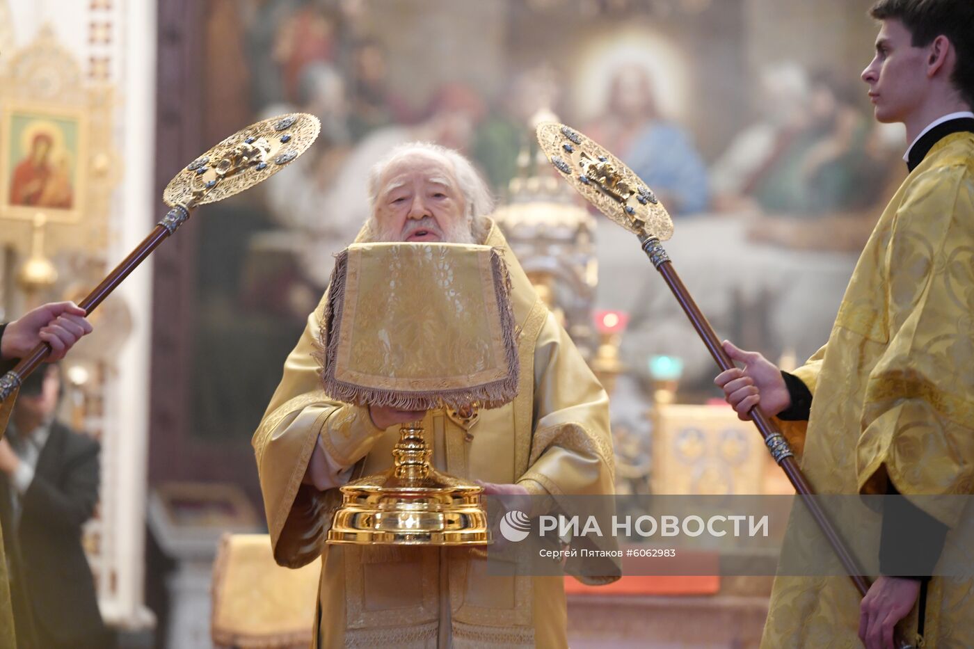 Литургия по случаю присоединения Архиепископии западноевропейских приходов русской традиции к РПЦ