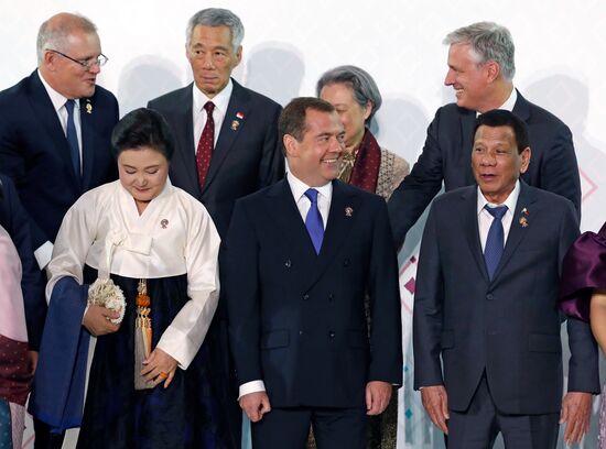 Премьер-министр РФ Д. Медведев прибыл в Бангкок для участия в Восточноазиатском саммите и деловом инвестиционном саммите АСЕАН