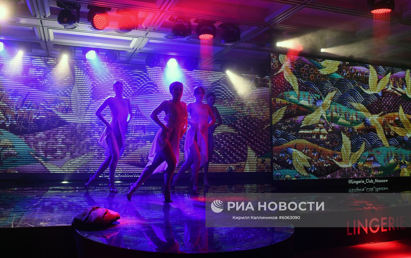 Участницы показа коллекции нижнего белья Senselle by Felina в рамках Lingerie Fashion Week. Место: Россия, Москва. Автор: Кирилл Каллиников/РИА Новости. Lingerie Fashion Week