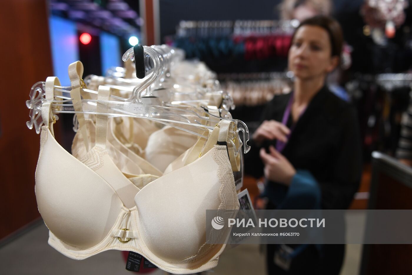 Коллекция нижнего белья, представленная в рамках Lingerie Fashion Week. Место: Россия, Москва. Автор: Кирилл Каллиников/РИА Новости. Lingerie Fashion Week
