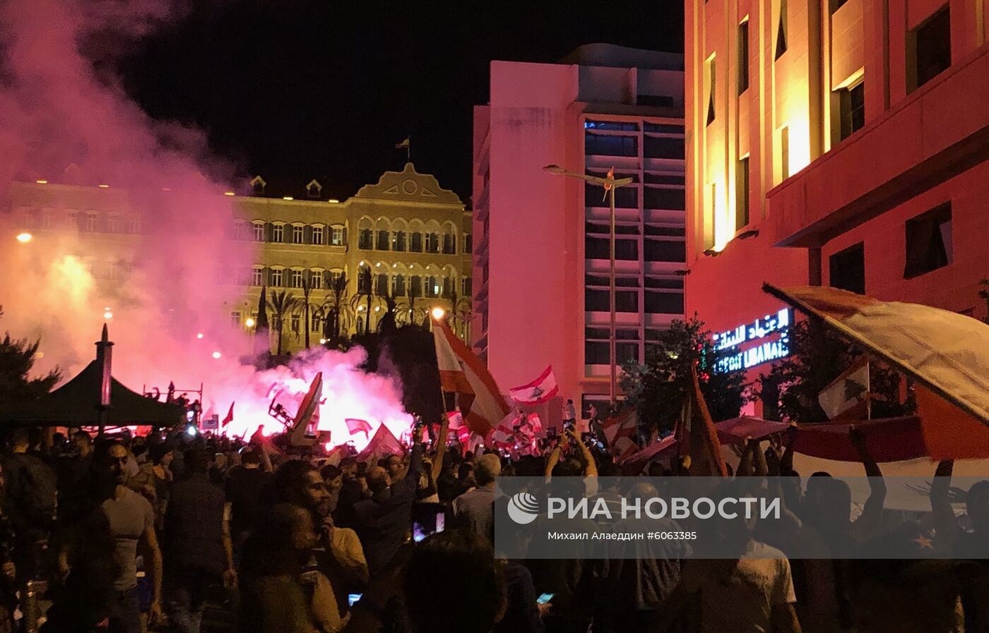 Антиправительственная демонстрация в Бейруте