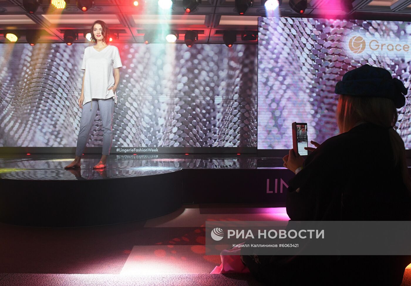 Участница показа коллекции нижнего белья в рамках Lingerie Fashion Week. Место: Россия, Москва. Автор: Кирилл Каллиников/РИА Новости. Lingerie Fashion Week