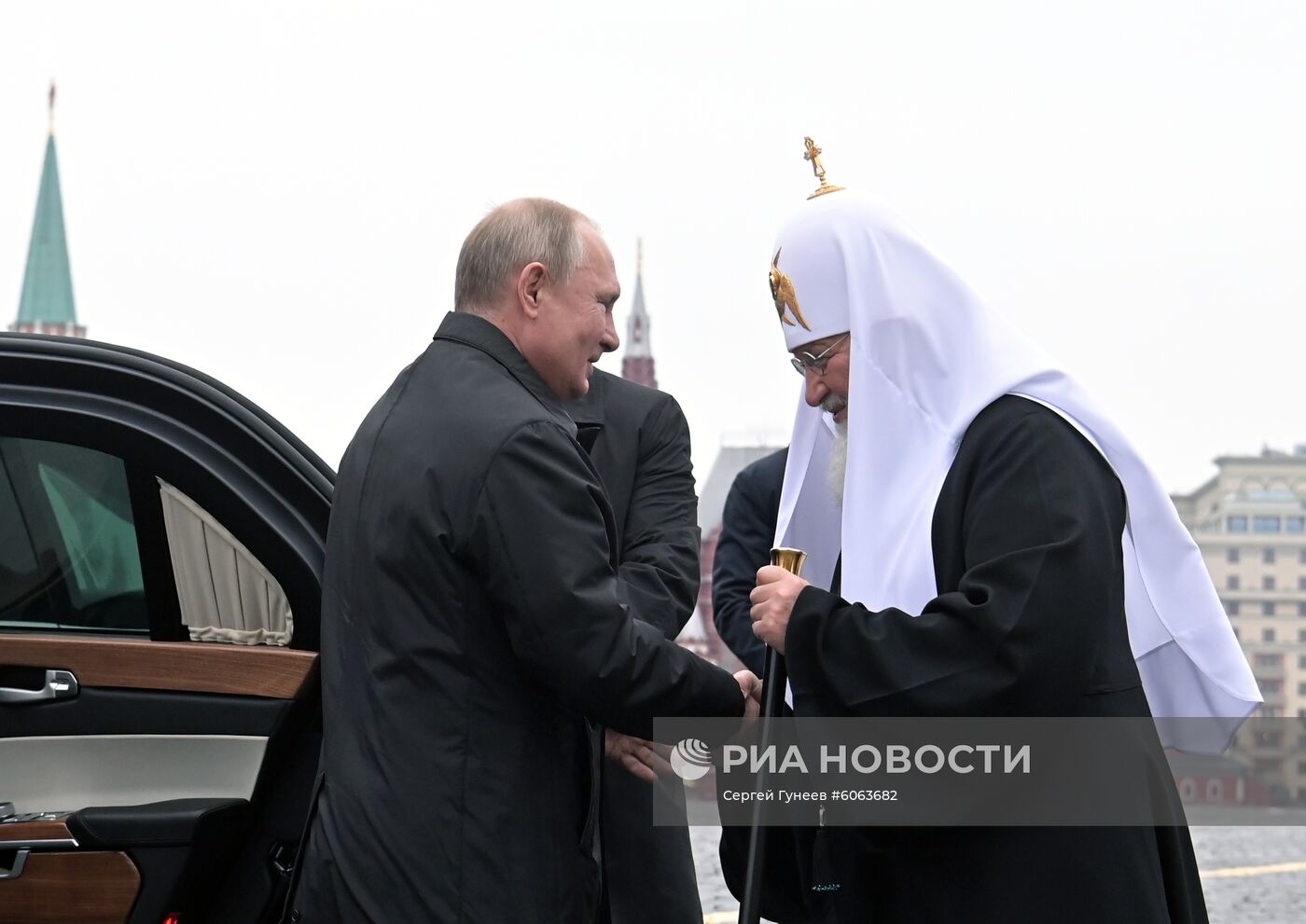 Президент РФ В. Путин принял участие в торжествах по случаю Дня народного единства