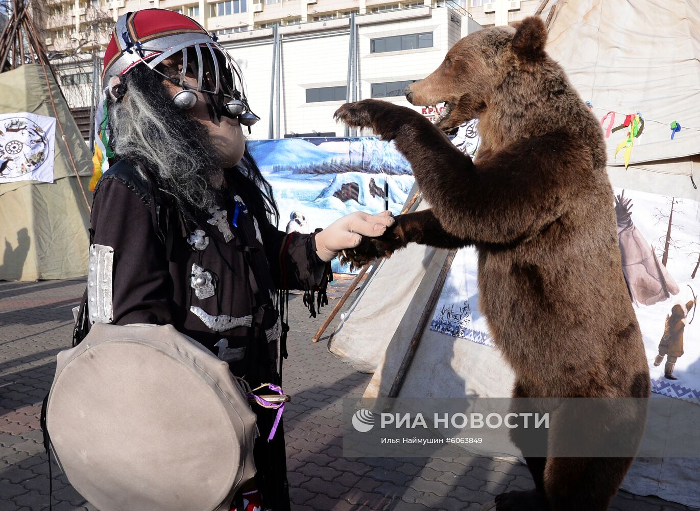 Празднование Дня народного единства в регионах России