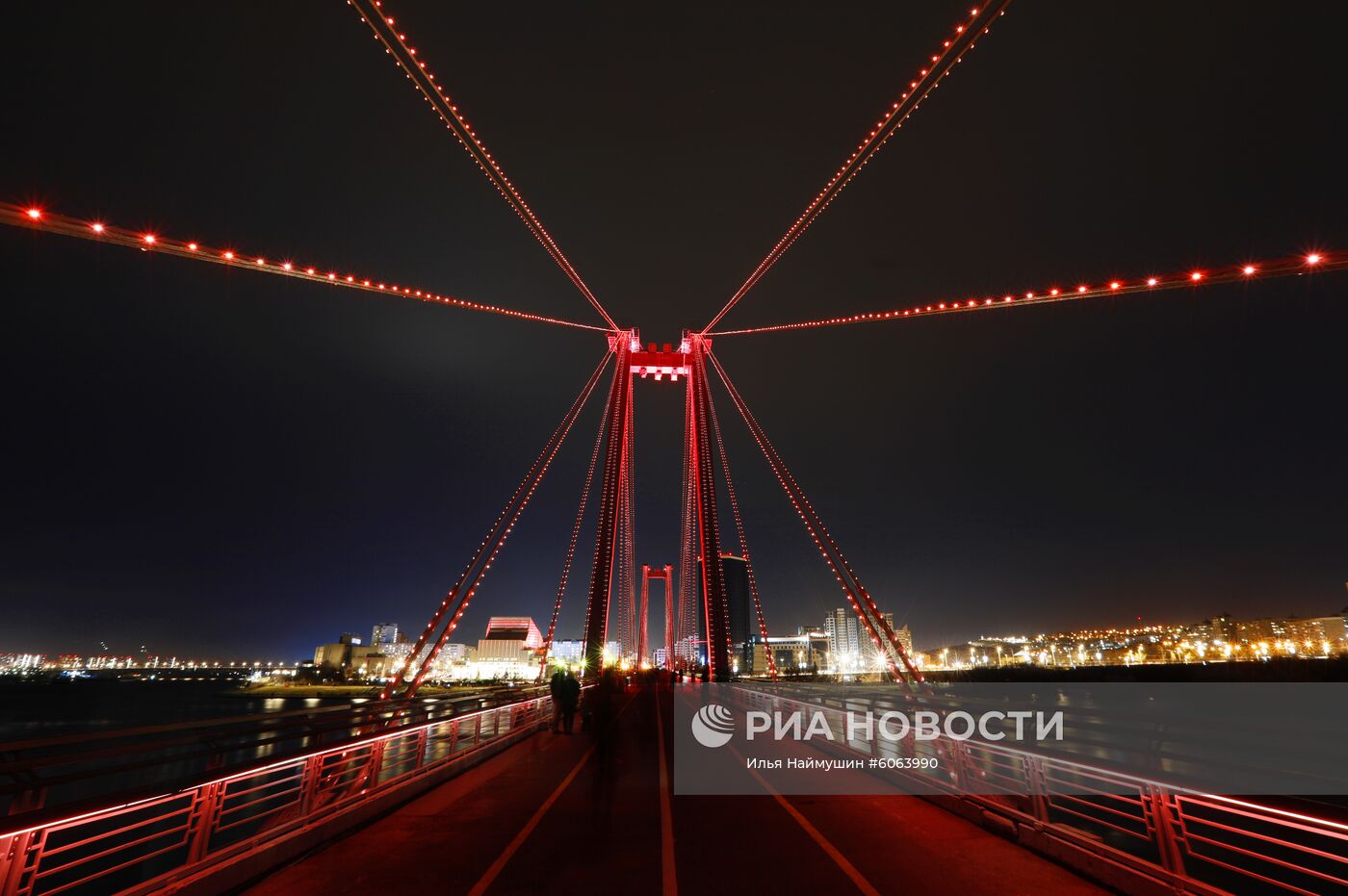 Празднование Дня народного единства в регионах России