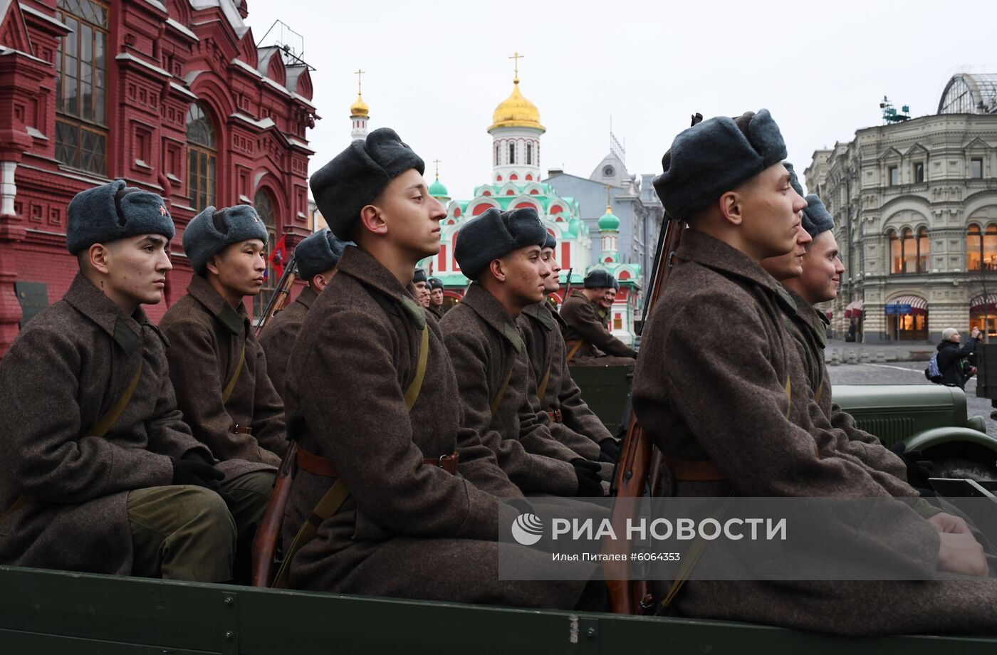 Генеральная репетиция марша, посвященного 78-й годовщине военного парада 1941 года