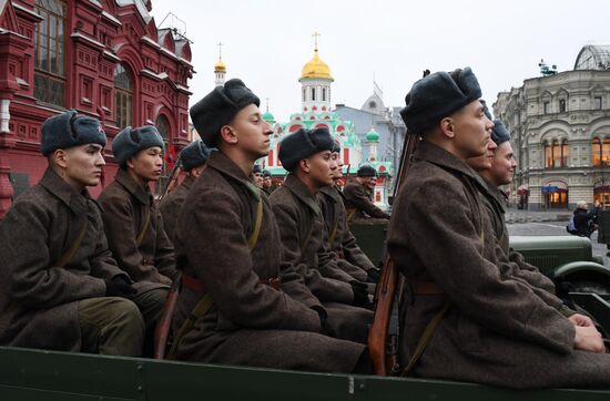 Генеральная репетиция марша, посвященного 78-й годовщине военного парада 1941 года