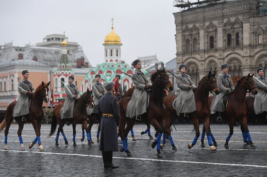 Генеральная репетиция марша, посвященного 78-й годовщине военного парада 1941 года