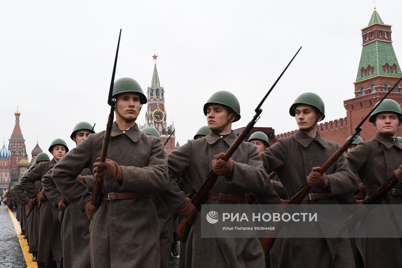 Генеральная репетиция марша, посвященного 78-й годовщине военного парада 1941 года