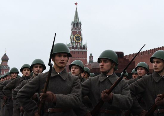 Генеральная репетиция марша, посвященного 78-й годовщине военного парада 1941 года