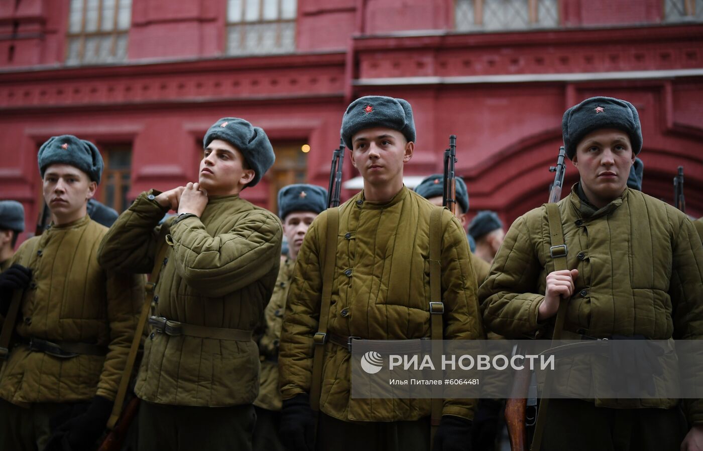 Генеральная репетиция марша, посвященного 78-й годовщине военного парада 1941 года