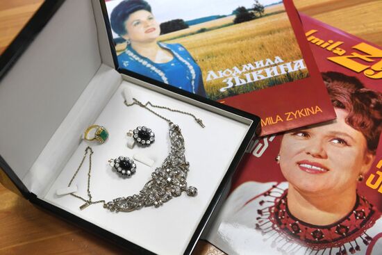 Топ-лоты из коллекции драгоценностей Л. Зыкиной, выставленные на аукцион