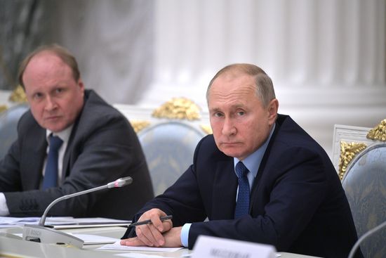 Президент РФ В. Путин провел заседание Совета по русскому языку