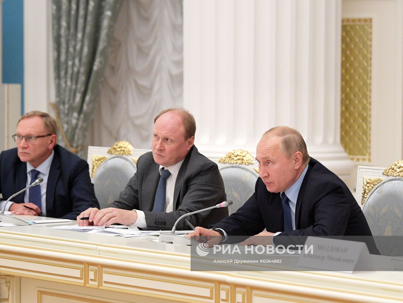 Президент РФ В. Путин провел заседание Совета по русскому языку