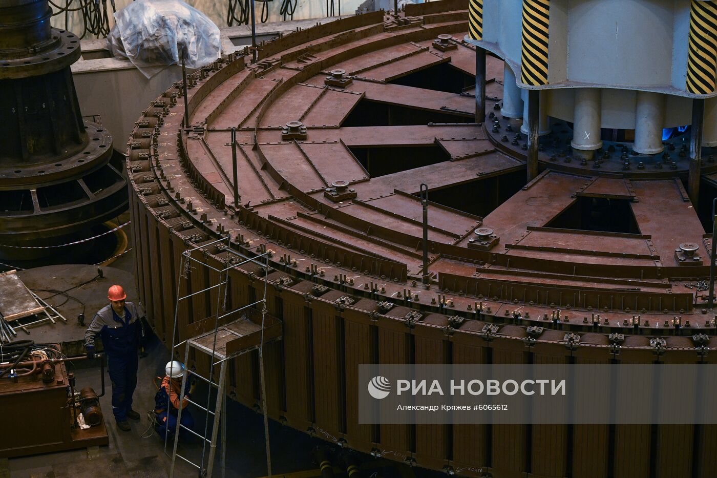Новосибирская ГЭС
