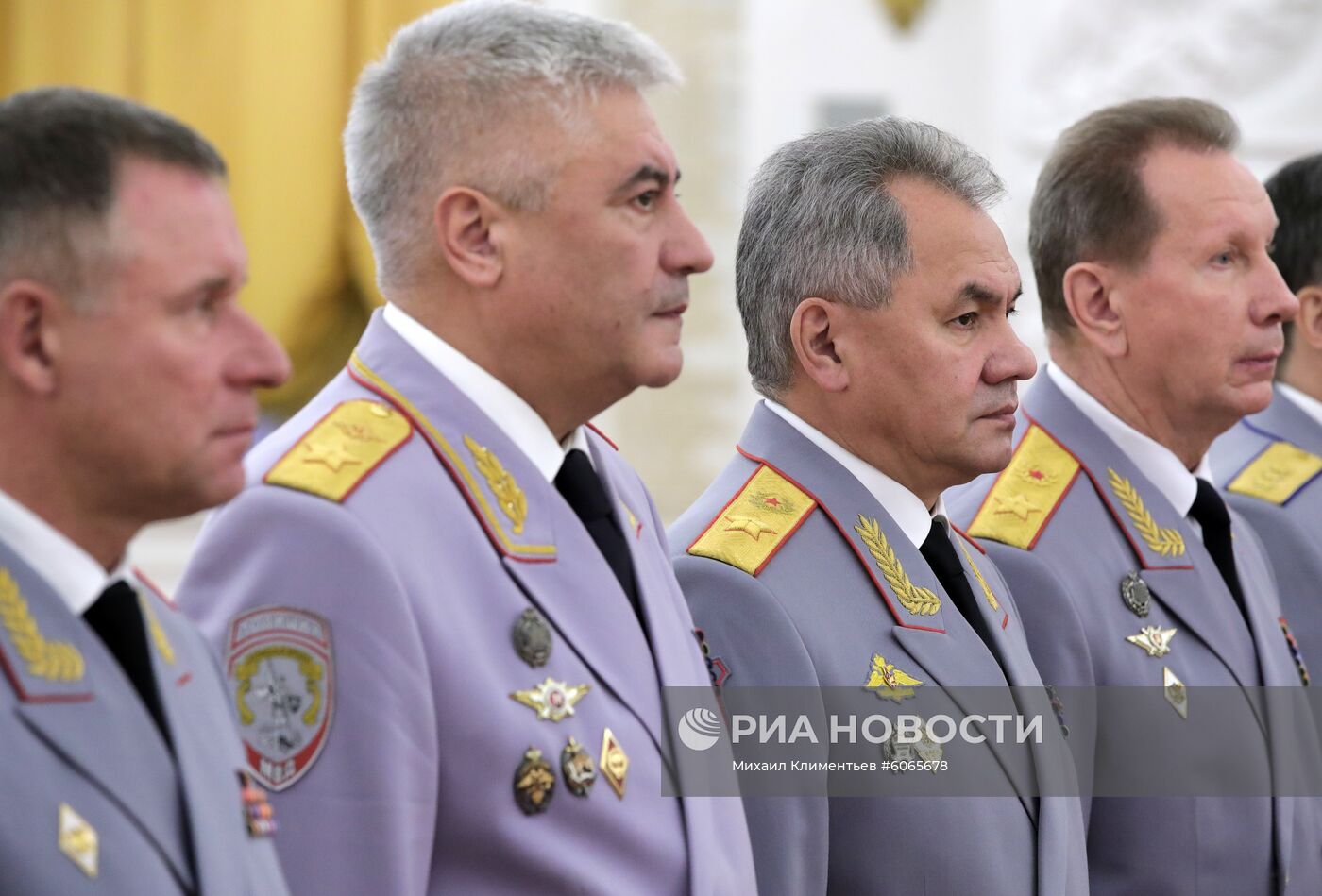 Президент РФ В. Путин на церемонии представления офицеров, назначенных на высшие командные должности