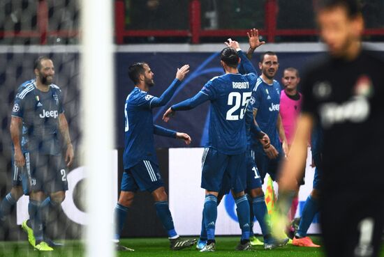 Футбол. Лига чемпионов. Матч "Локомотив" – "Ювентус"