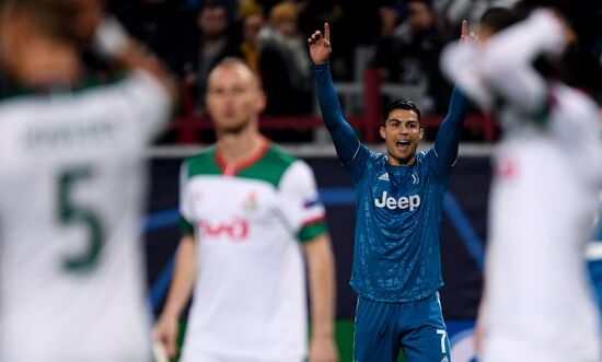 Футбол. Лига чемпионов. Матч "Локомотив" - "Ювентус"