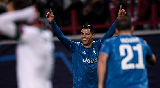 Футбол. Лига чемпионов. Матч "Локомотив" - "Ювентус"