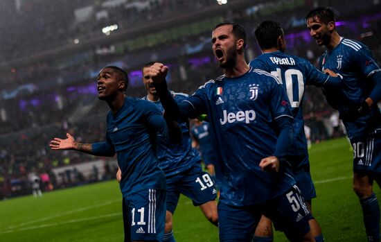 Футбол. Лига чемпионов. Матч "Локомотив" - "Ювентус"