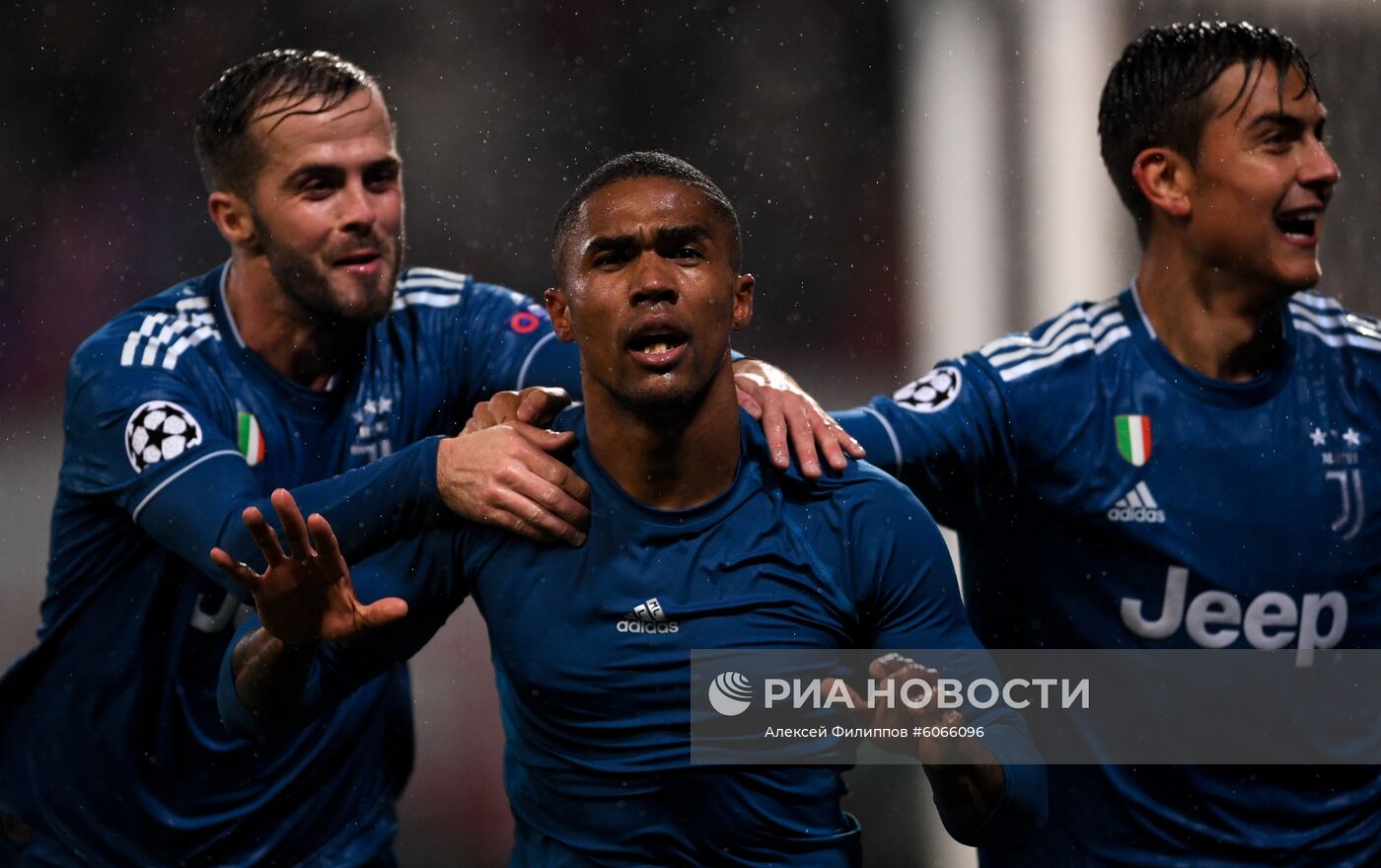 Футбол. Лига чемпионов. Матч "Локомотив" - "Ювентус"