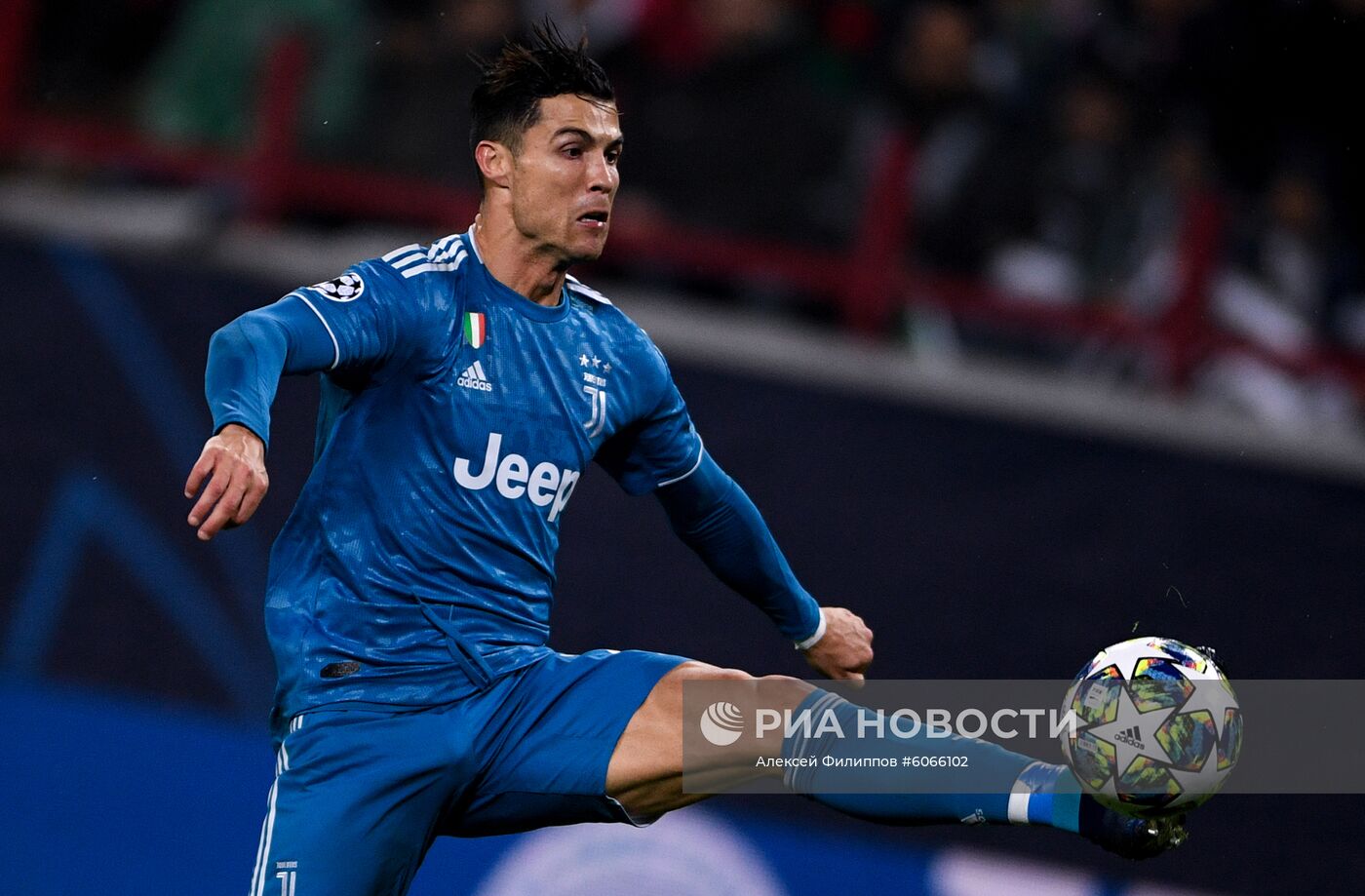 Футбол. Лига чемпионов. Матч "Локомотив" - "Ювентус"