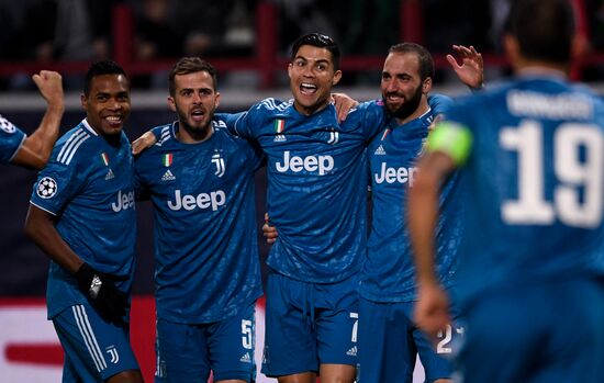 Футбол. Лига чемпионов. Матч "Локомотив" - "Ювентус"