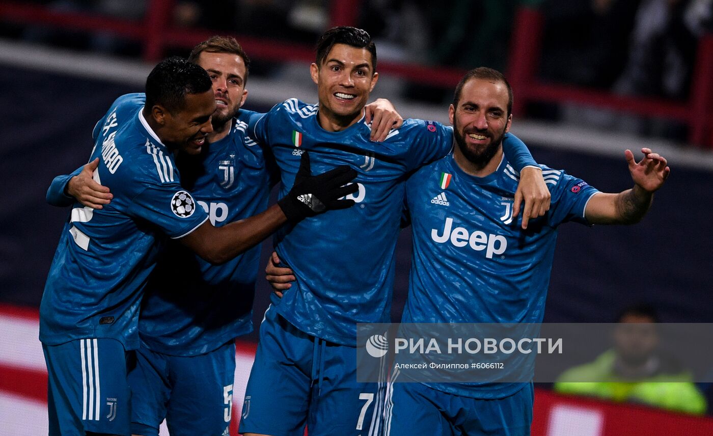 Футбол. Лига чемпионов. Матч "Локомотив" - "Ювентус"