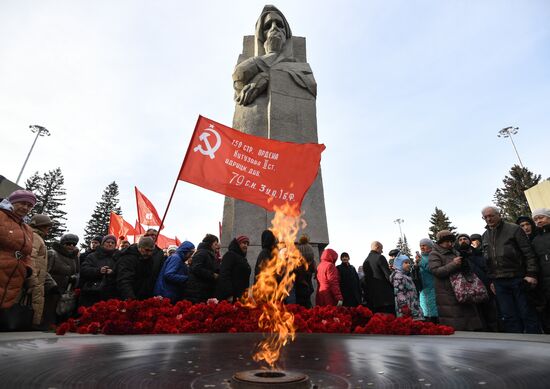 Памятный митинг в честь зажжения чаши Вечного огня в Новосибирске