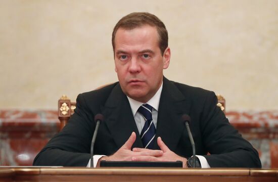 Премьер-министр РФ Д. Медведев провел заседание правительства РФ