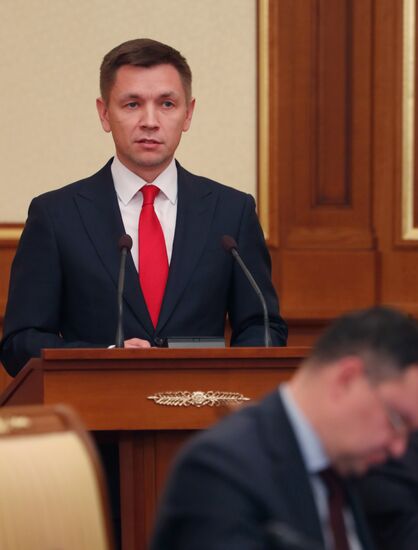 Премьер-министр РФ Д. Медведев провел заседание правительства РФ