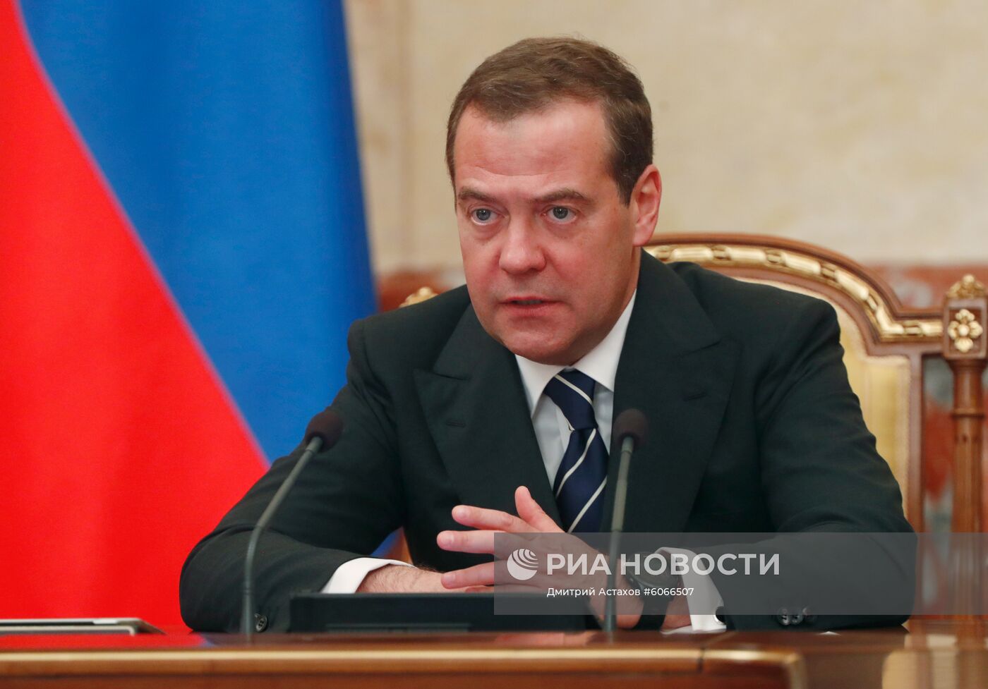 Премьер-министр РФ Д. Медведев провел заседание правительства РФ