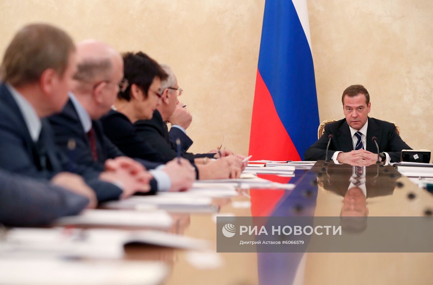 Премьер-министр РФ Д. Медведев провел совещание с представителями адвокатского сообщества