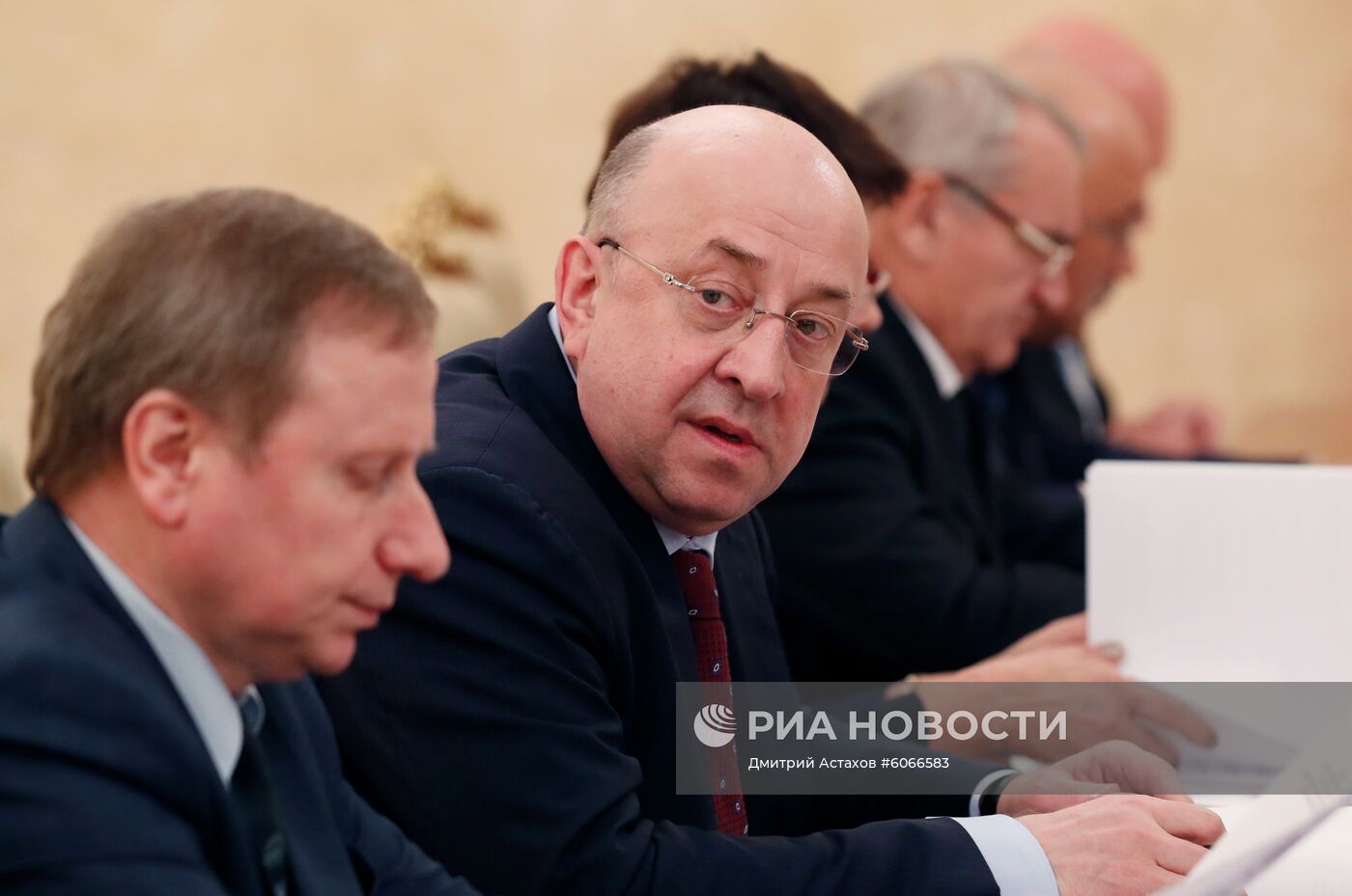 Премьер-министр РФ Д. Медведев провел совещание с представителями адвокатского сообщества
