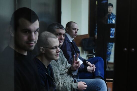 Заседание суда по делу участников движения "Новое величие"