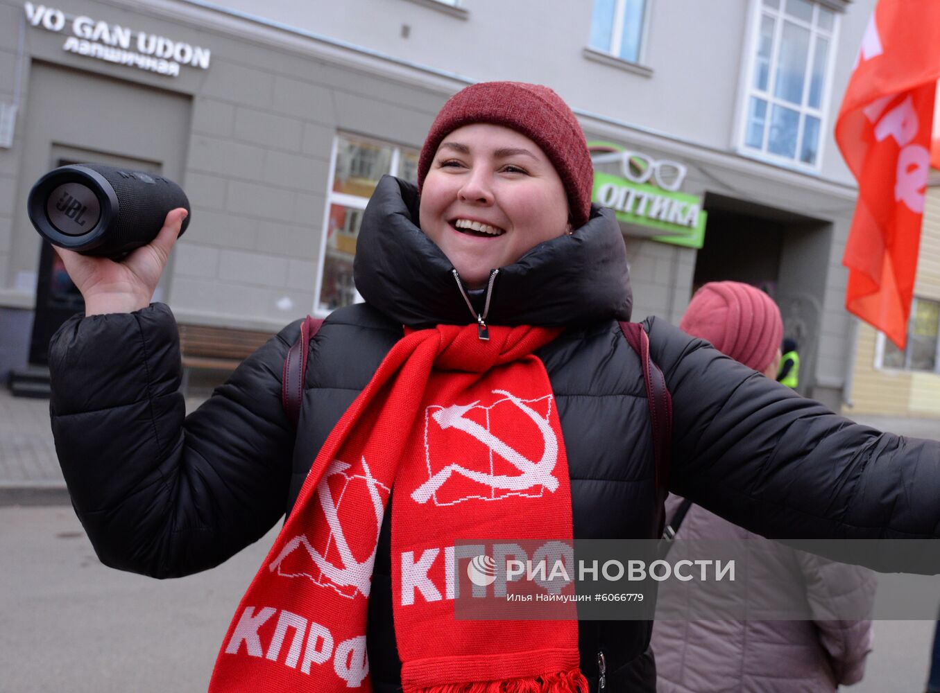 Шествия и митинги, посвященные 102-й годовщине Великого Октября 